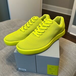 Men's Atoms Lightweight Neon Yellow Knit Sneakers - US 11